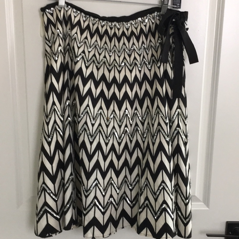 BCBG sequent decorated mid skirt